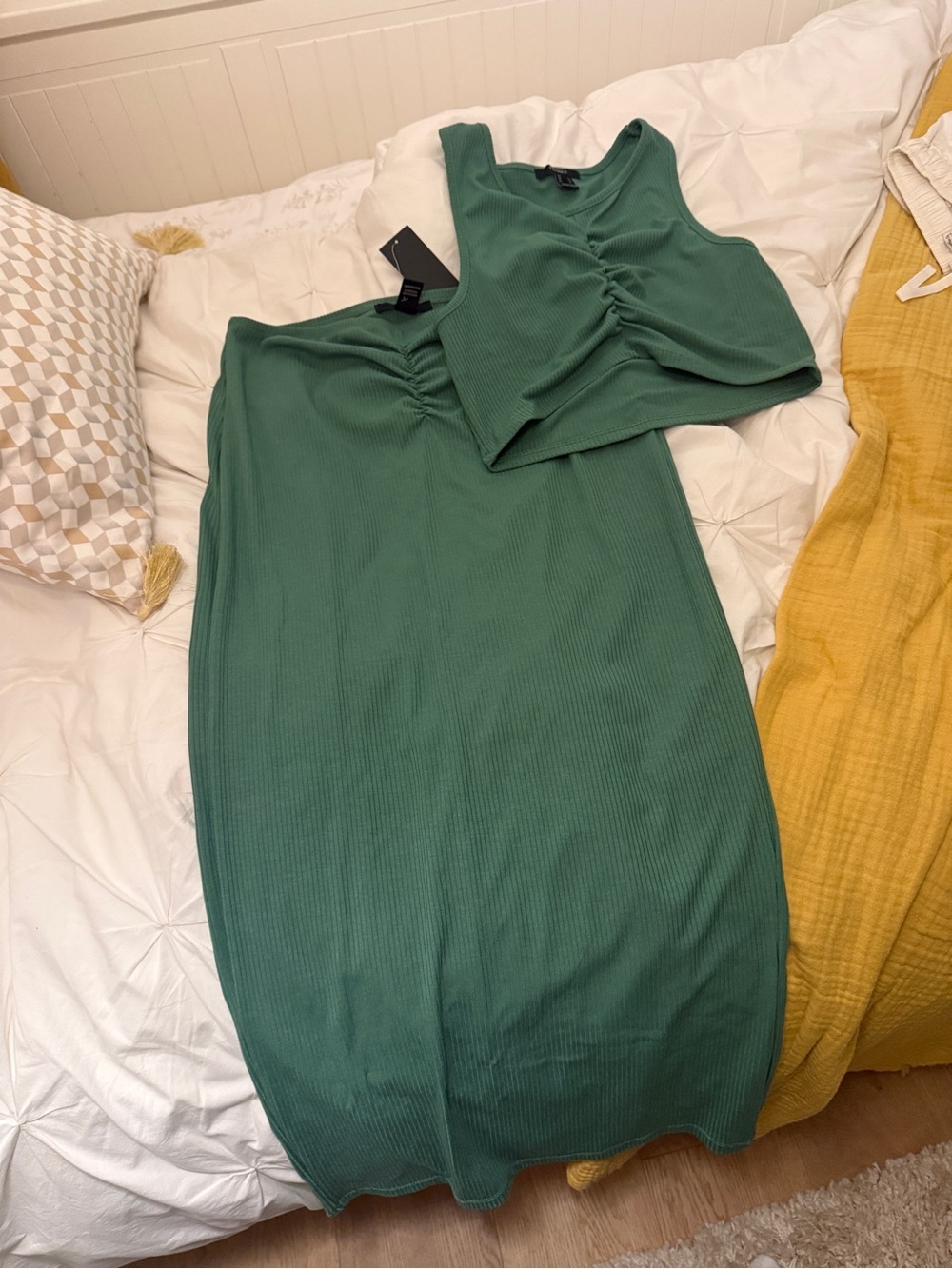 NWT Forever 21 Green Ribbed Two-Piece Skirt & Top Set